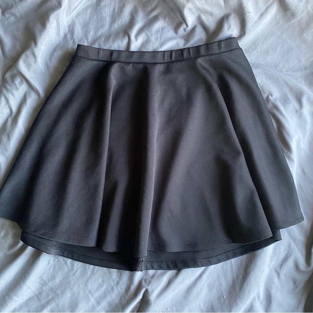 Black Skirt ⭐️⭐️⭐️⭐️⭐️ Like New